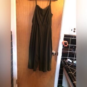 Very comfortable pant suit.